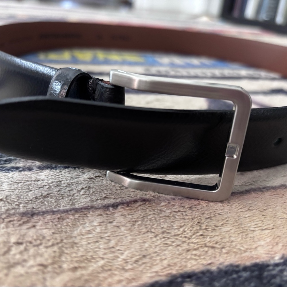Johnston & Murphy Black  Leather Belt 34 new